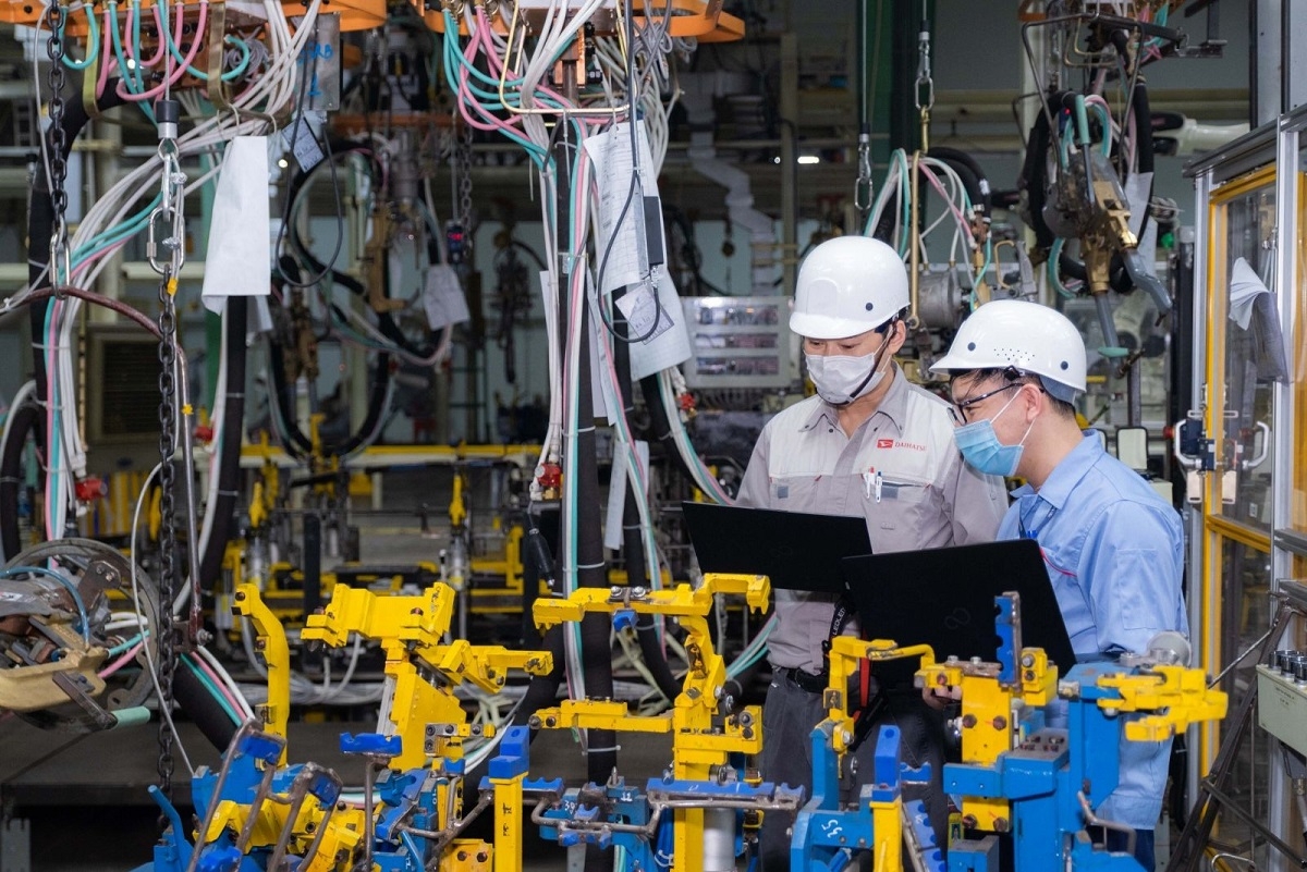 PMI th&aacute;ng 3 giảm xuống 51,2 điểm, &aacute;p lực chi ph&iacute; khiến tăng trưởng chậm lại