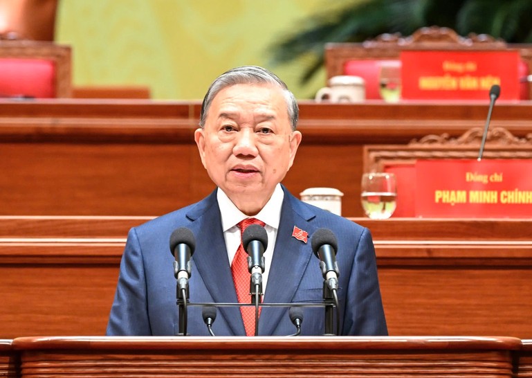 Vững bước dưới l&aacute; cờ Đảng