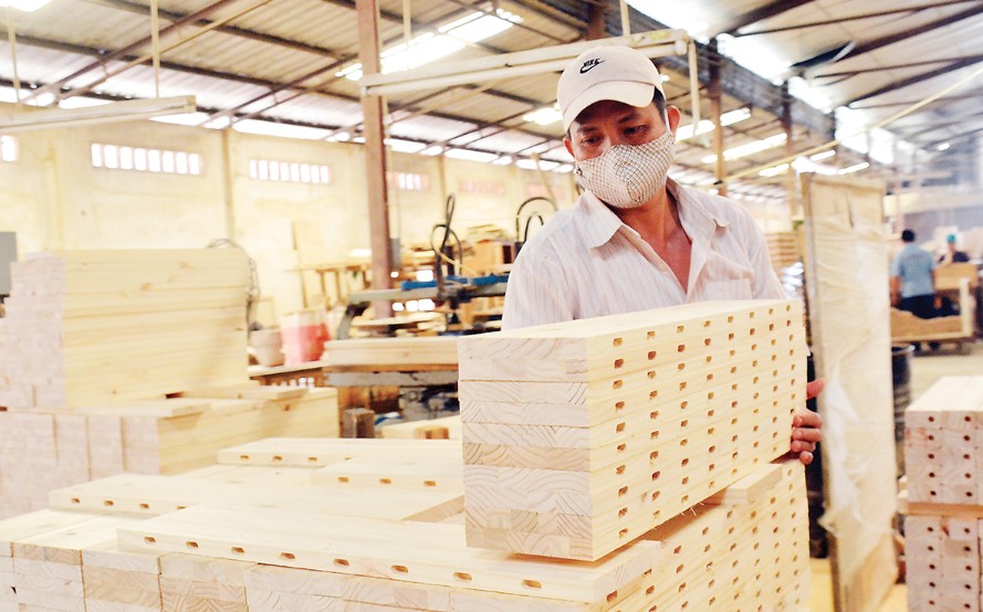 Đồ gỗ v&agrave; hải sản Việt Nam c&oacute; nguy cơ &ldquo;nghẹt thở&rdquo; tại Hoa Kỳ