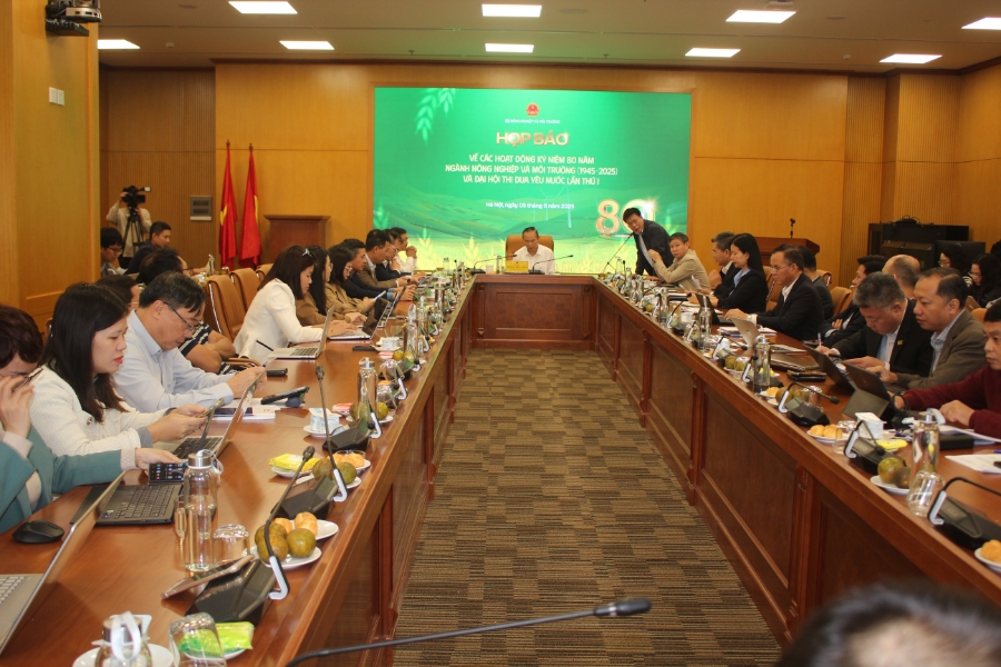 Xuất khẩu n&ocirc;ng l&acirc;m thủy sản tăng trưởng bứt ph&aacute;, kỳ vọng &ldquo;về đ&iacute;ch&rdquo; với 70 tỷ USD