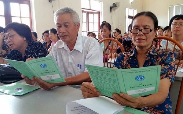 Bộ Nội vụ: Không tăng ngay tuổi nghỉ hưu lên 62 với nam, 60 với nữ