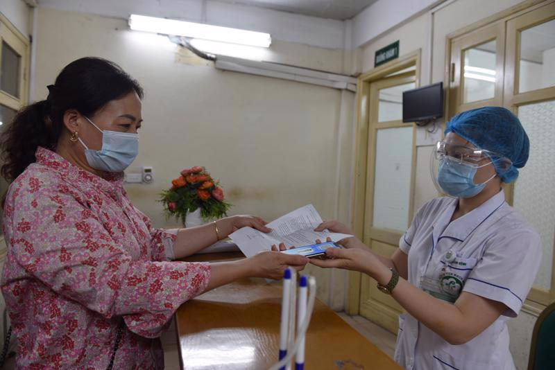 Đề xuất hỗ trợ tiền đóng bảo hiểm y tế cho người từ 60 tuổi