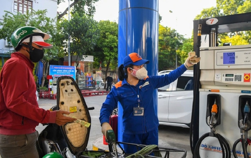 Giá xăng dầu tiếp tục tăng